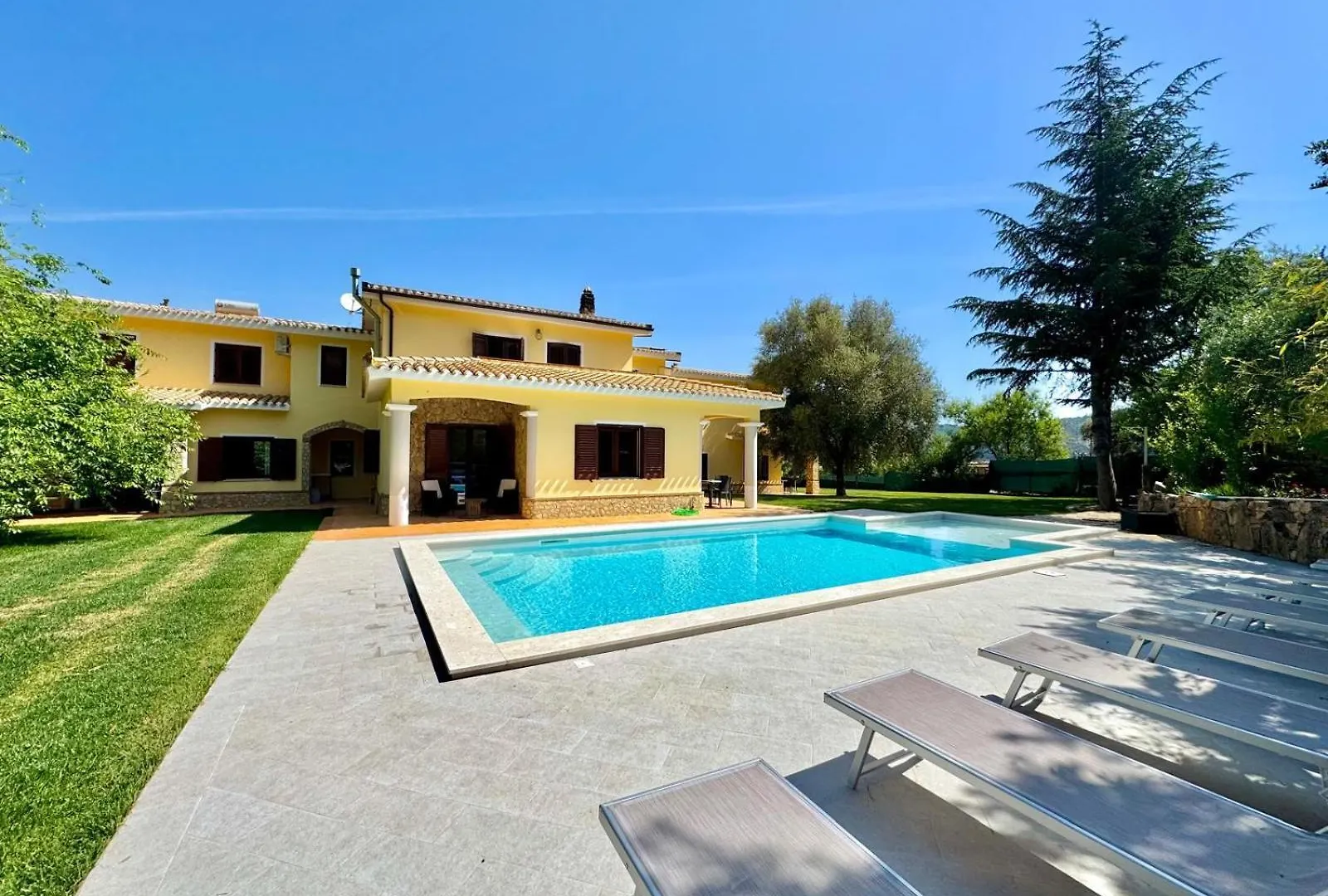 Villa With Pool Cardedu Appartamento