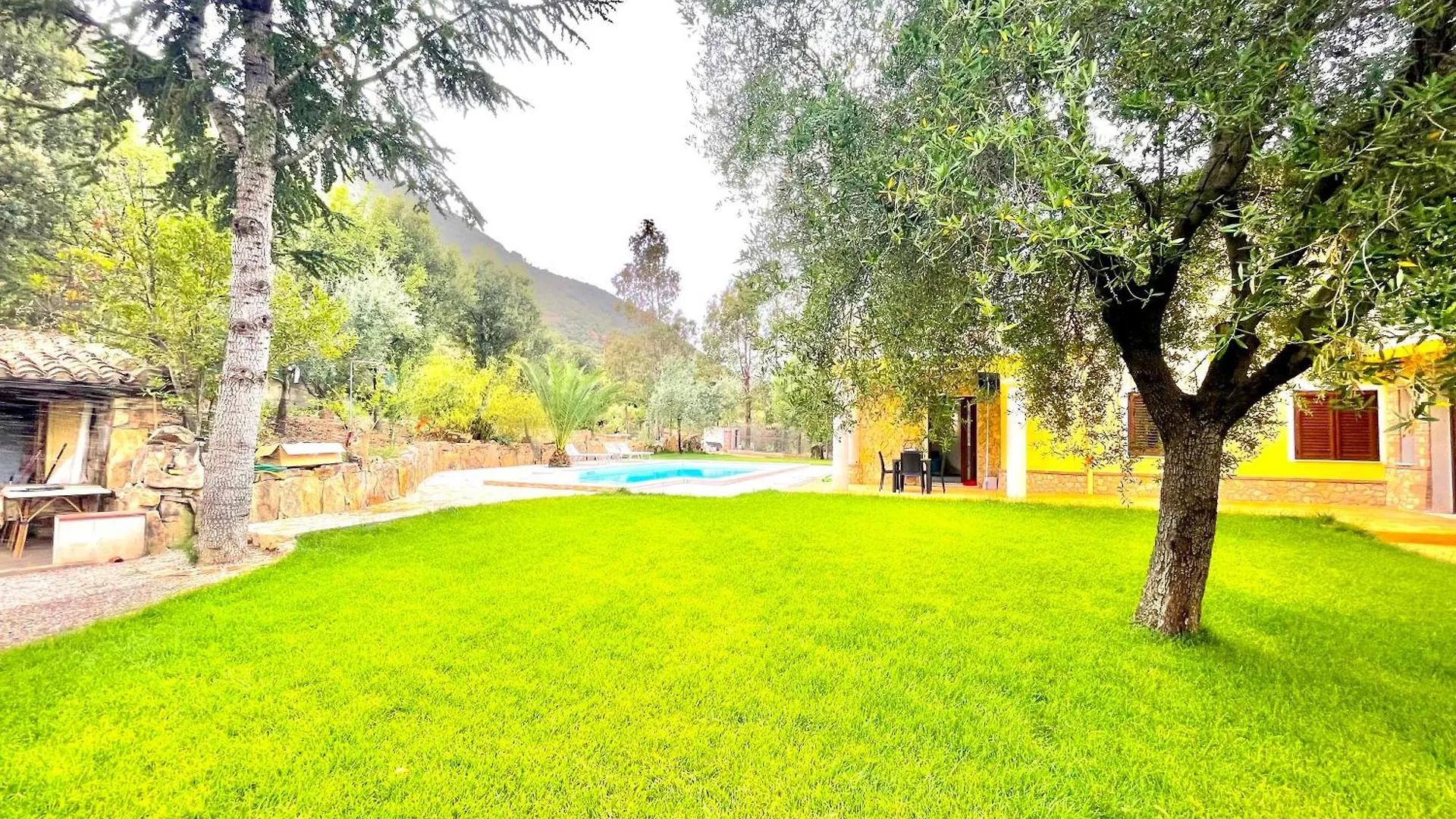 Apartment Villa With Pool Cardedu