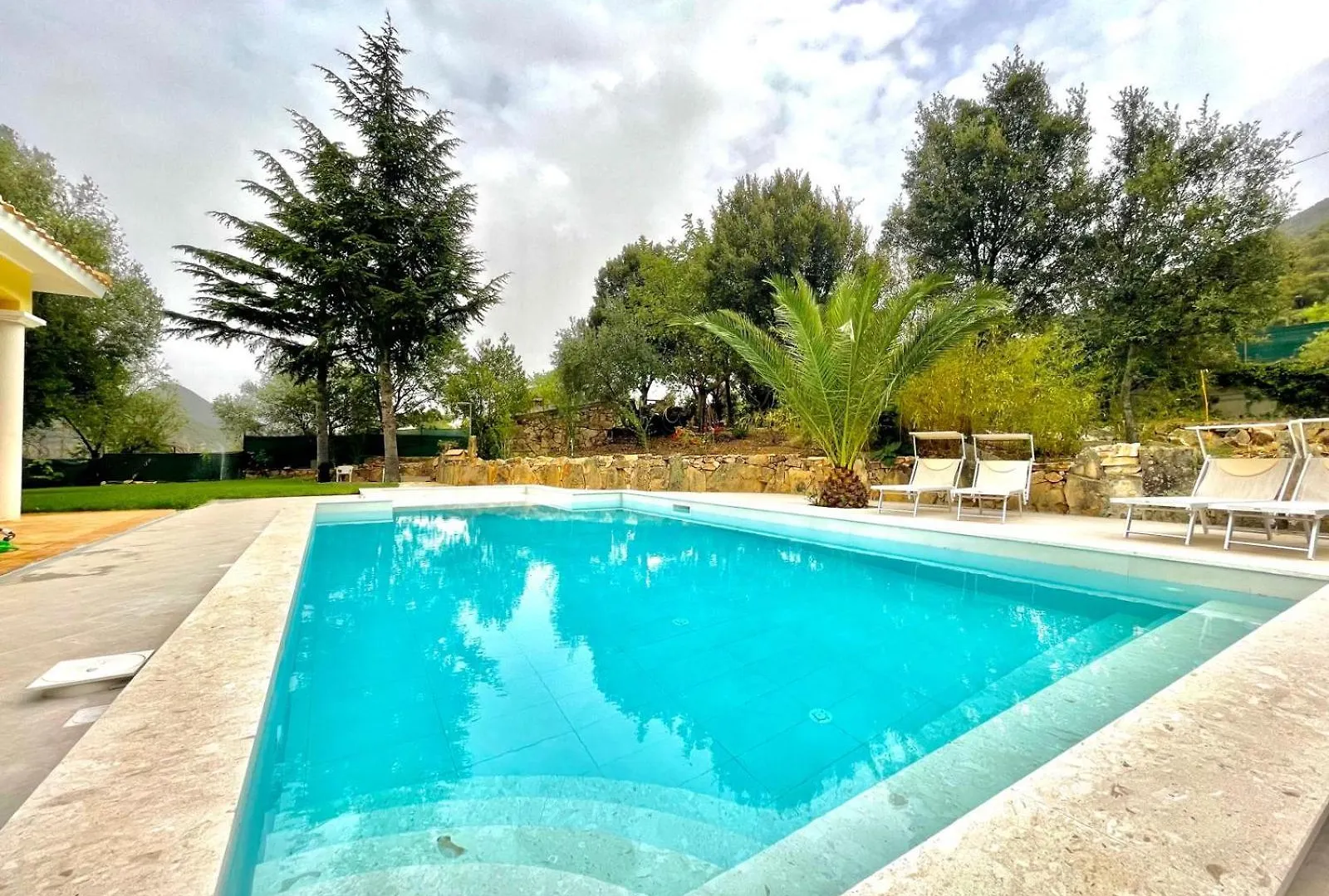 Villa With Pool Cardedu